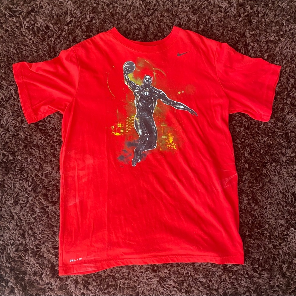 Nike LeBron James tee 💥